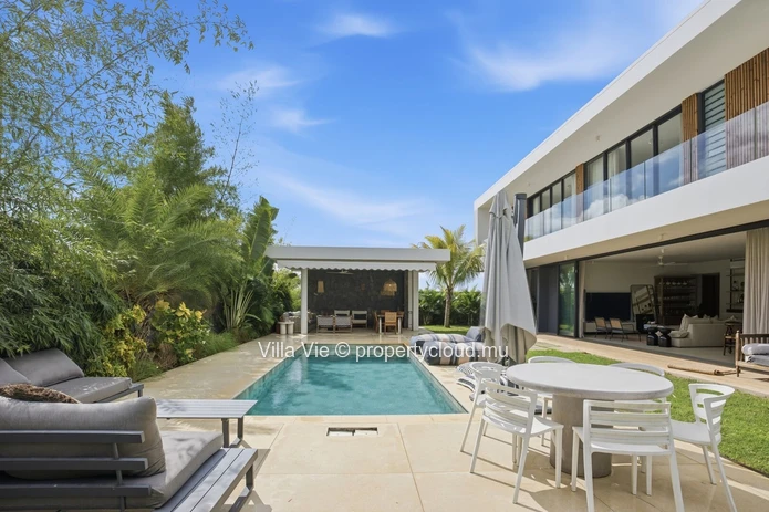 Bois Chandelle – Contemporary 4-Bedroom House