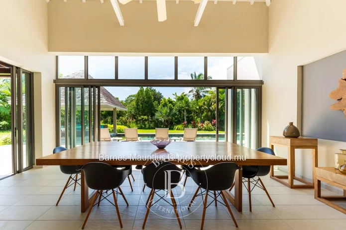 Anahita Golf Resort – Villa exceptionnelle de 4 chambres avec piscine et vue sur le parc