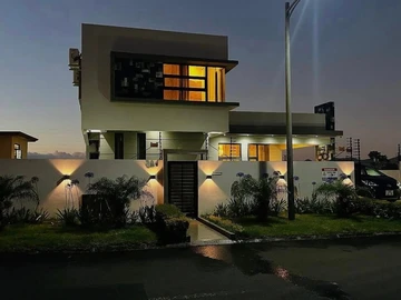 4 Bedroom Villa