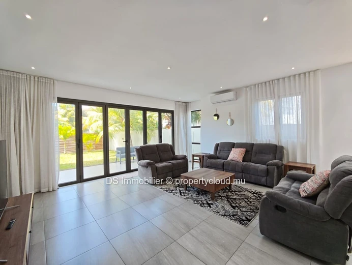 4-Bedroom Villa For Rent – Grand Baie – Private Residence – North