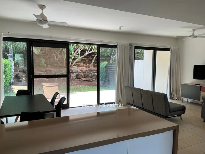 Local Market. Azuri Smart City Roches Noires - 3 Bedroom Duplex With Rooftop And Sea View