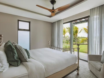 5 Bedroom Villa