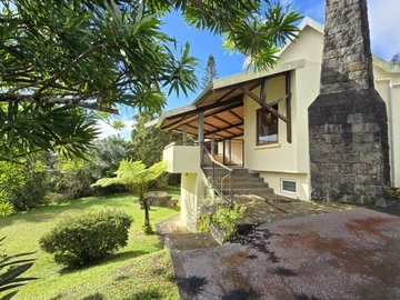 6 Bedroom House
