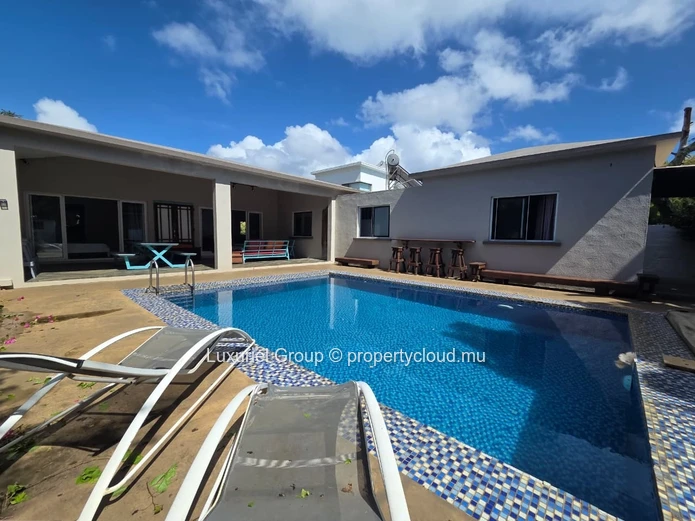 Villa For Rent In Pointe Aux Cannoniers – 4 Bedrooms With Private Pool