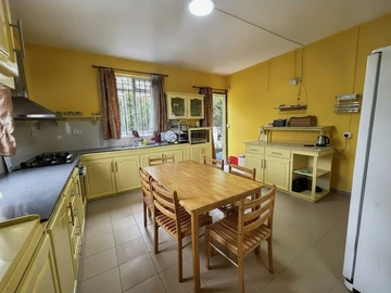 4 Bedroom Villa