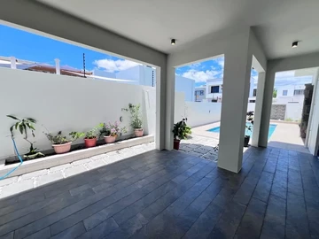 4 Bedroom Villa