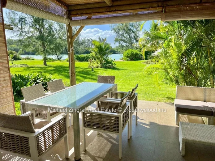 Mauritius - Duplex 3 bedrooms in secure residence in Grand Bay