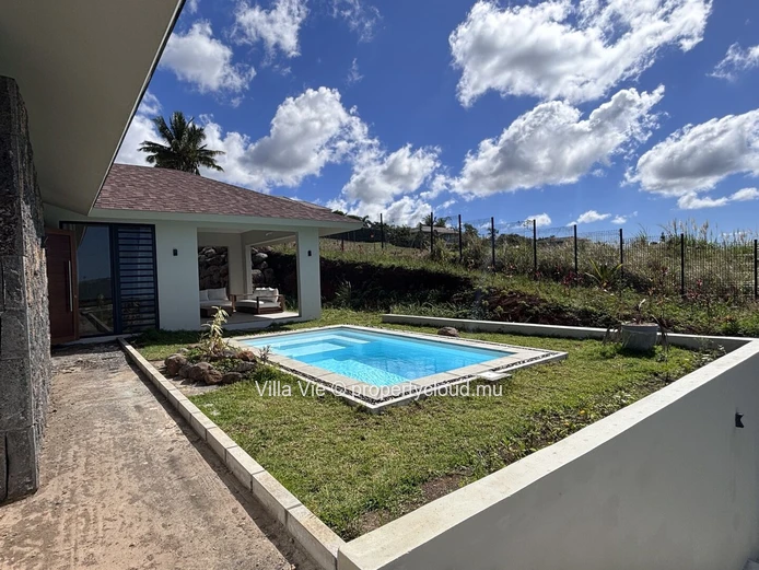 Belle Vue - New 3-bedroom house with swimming pool