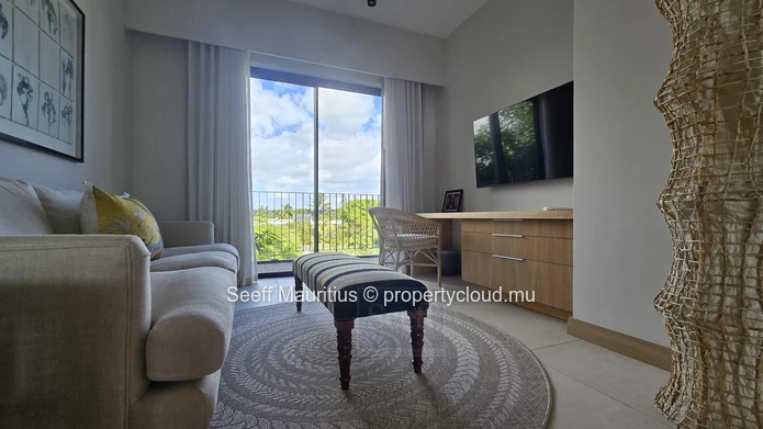 Magnifique penthouse en duplex avec vue panoramique sur l'océan – 3 chambres + bureau – Pointe aux Canonniers