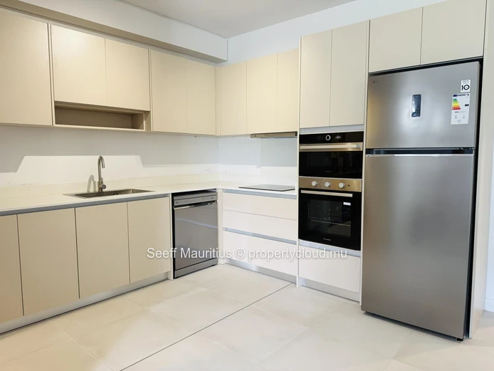 Stunning Brand New 3-Bed Apartment with Mountain Views in Helvetia