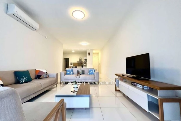Maison spacieuse et moderne dans un complexe sécurisé et prestigieux.