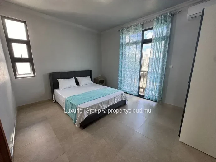 Beautiful 4-Bedroom Villa With Pool In Calodyne