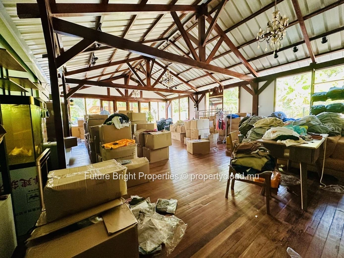Professional Office Space for Rent – Floréal