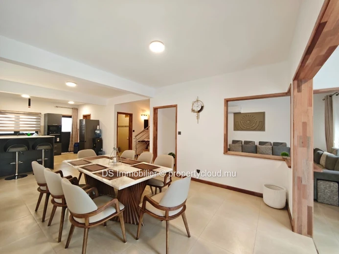 4-Bedroom Villa With Private Pool For Rent – The Vale - North