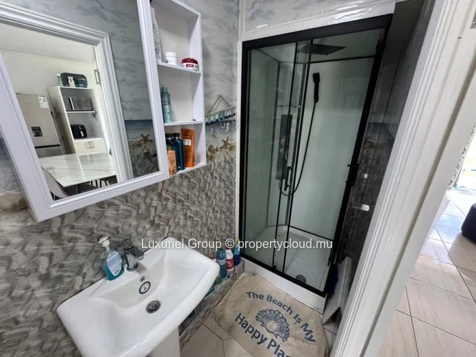 2-Bedroom Duplex with Pool View