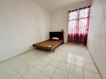 8 Bedroom House