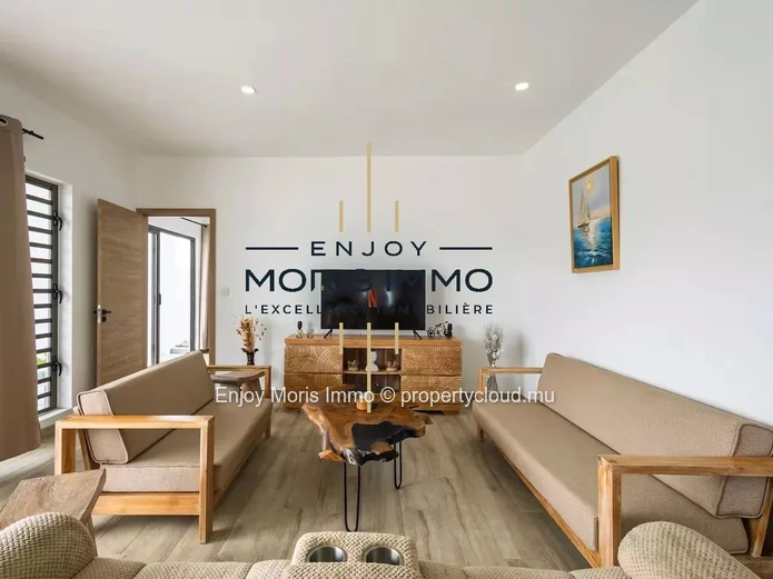 Villa contemporaine à louer en long terme à Grand Baie – Île Maurice | 250 m² | 3 chambres | Piscine privée