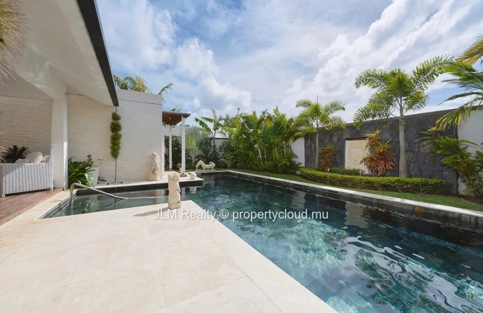 Élégante villa avec Piscine Privée à Vendre à Grand Baie, Île Maurice