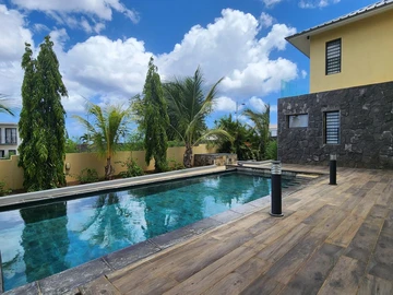 4 Bedroom Villa