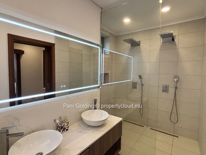 Appartement 3 Chambres En Rez-De-Jardin À Pointe Aux Canonniers – Prestations Haut De Gamme