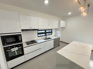 4 Bedroom Villa