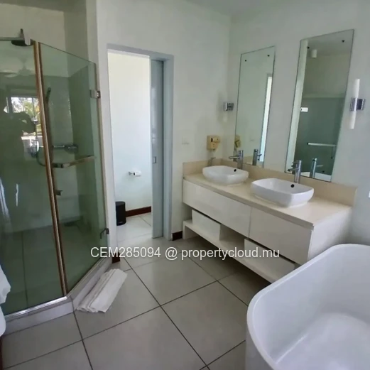 Appartement luxueux avec vue sur mer à vendre à Pointe aux Biches