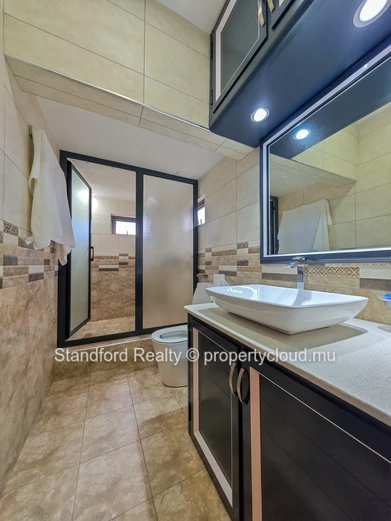 Appartement cosy au 2e étage avec vue montagne et terrasse meublée – Mont Choisy