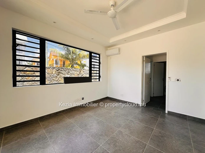 Propriété Au Design Contemporain