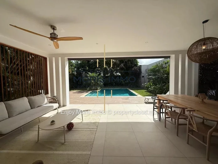 Villa contemporaine de prestige à louer à Grand Baie – 4 chambres | Piscine privée | Résidence sécurisée | 300 m²