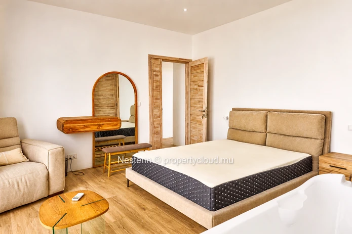 Villa moderne de 3 chambres sur deux niveaux, avec piscine privée et vue sur la mer