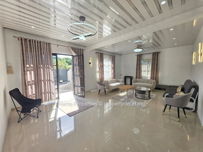 Modern and beautifully decorated 2-bedroom apartment available for rent