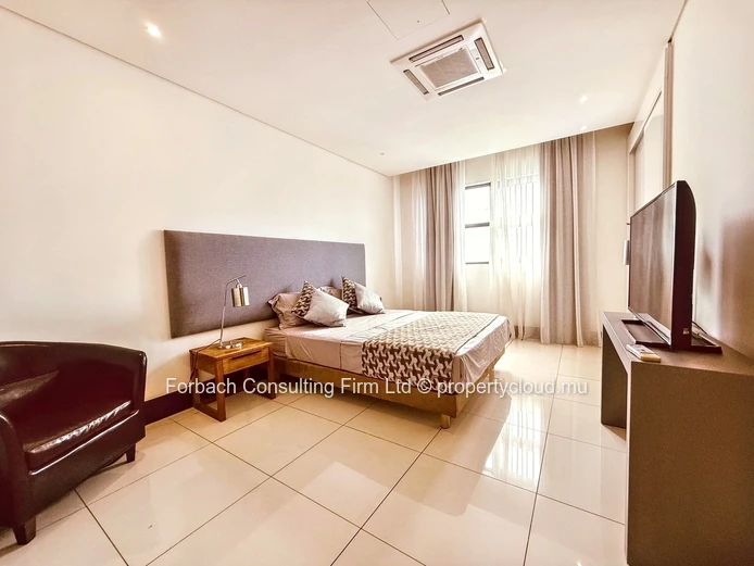 Grand Baie La Croisette- elegant apartment accessible to foreigners 