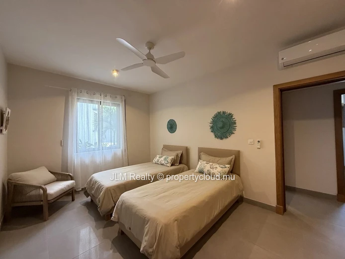 À vendre : Appartement contemporain au 1er étage de 3 chambres à Trou aux Biches, Île Maurice