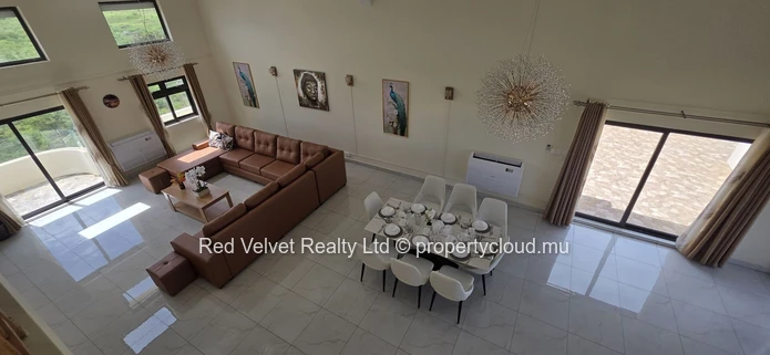 Penthouse de luxe 4 chambres avec vue sur l'océan et grande terrasse – Flic en Flac | Rs 80,000