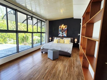 7 Bedroom Villa