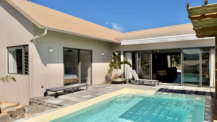 Contemporary Villa for Rent ust Steps from the Sea