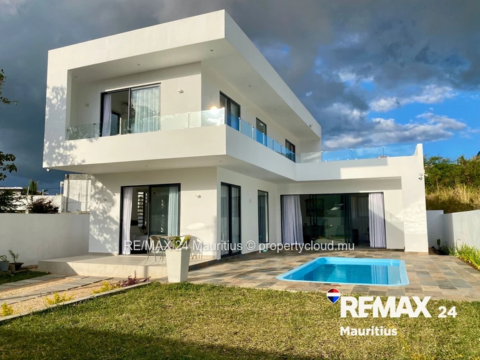Surfer’s Paradise - New Modern Villa for Rent in La Gaulette