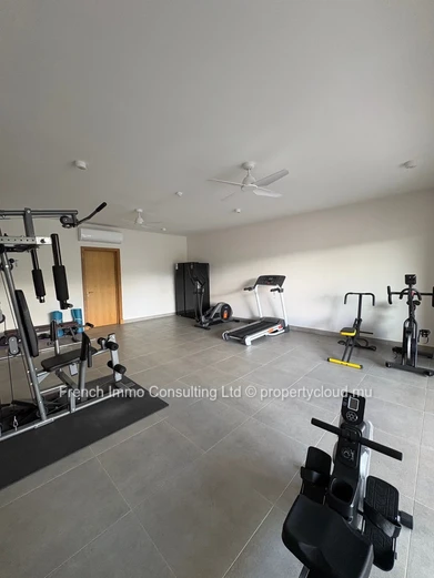 Superbe Penthouse 2 chambres en suites avec jacuzzi a Trou aux biches en location moyen terme (Au mois)i