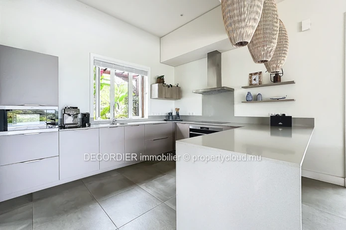 Magnifique villa située à Villa Valriche - accessible aux étrangers