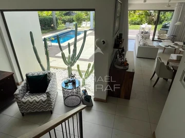 4 Bedroom Villa