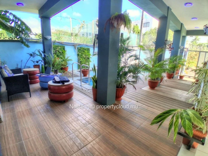 Beautiful And Spacious 5-Bedroom Villa With Pool