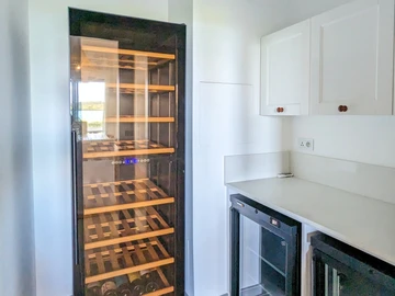 4 Bedroom Apartment