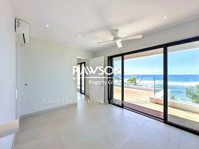 Magnifique Penthouse Pied Dans L’Eau – Accessible Aux Mauriciens