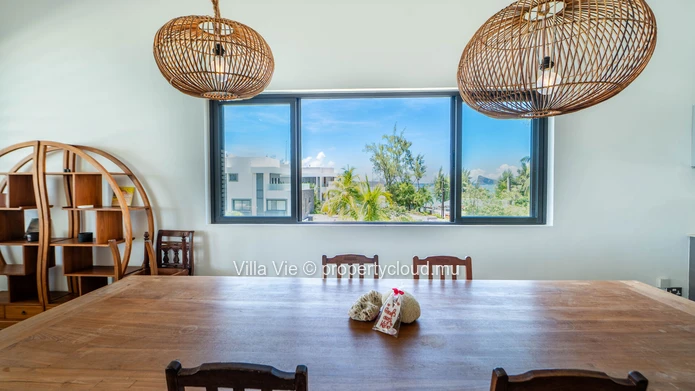 Pereybere – Exceptional penthouse with sea view and direct beach access