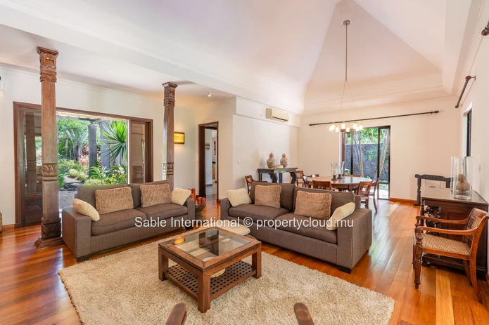 Villa entièrement rénovée au sein du Domaine Golfique de Tamarina