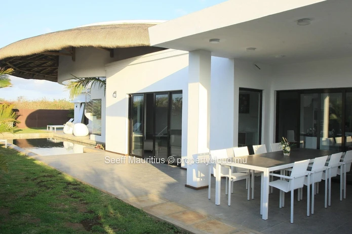 Villa d'Exception avec Roof-Top à Pointe aux Piments