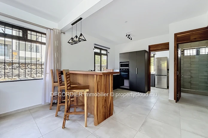 Contemporary elegance in the heart of Pereybère