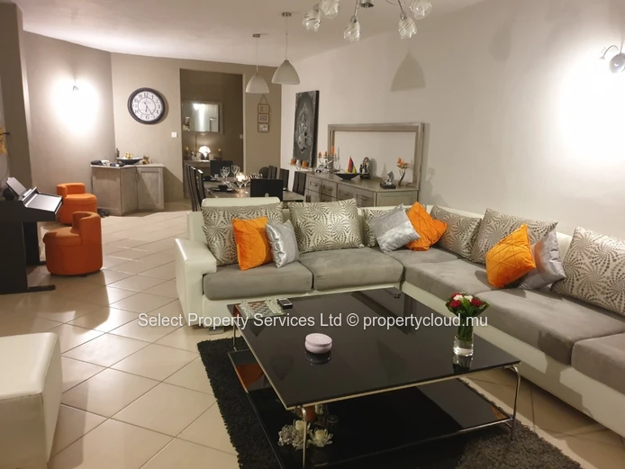 Furnished Modern Apartment for rent in Trianon, Quatre Bornes 