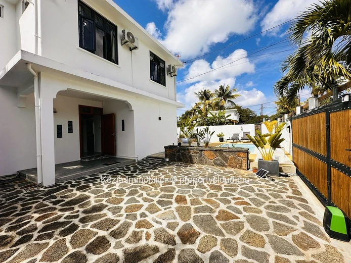Villa Contemporaine Avec Piscine
