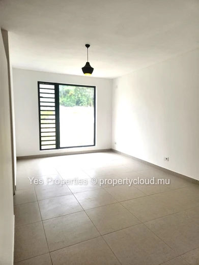 FOR SALE :  5-Bedroom Townhouse – Floréal – Rs – CALL 